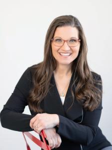 Leslie Benson