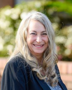 Lynne Lee