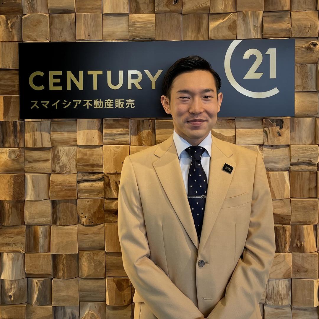越賀 秀亮