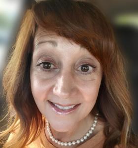 Carolyn DeLuca