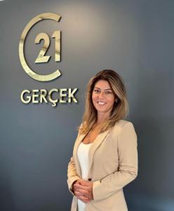 Linda Huri Aköz