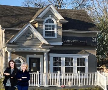 Trista Cortis-Redfield Tashia Redfield McEady