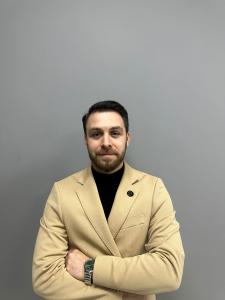 Ozan Kabur