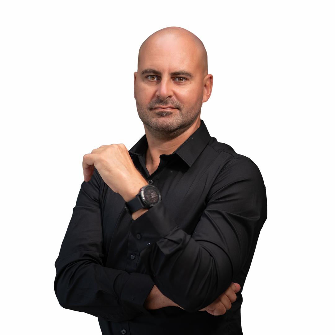 Arnold Van Zyl