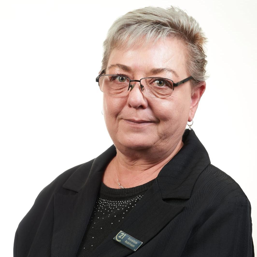 Anneleze Robinson