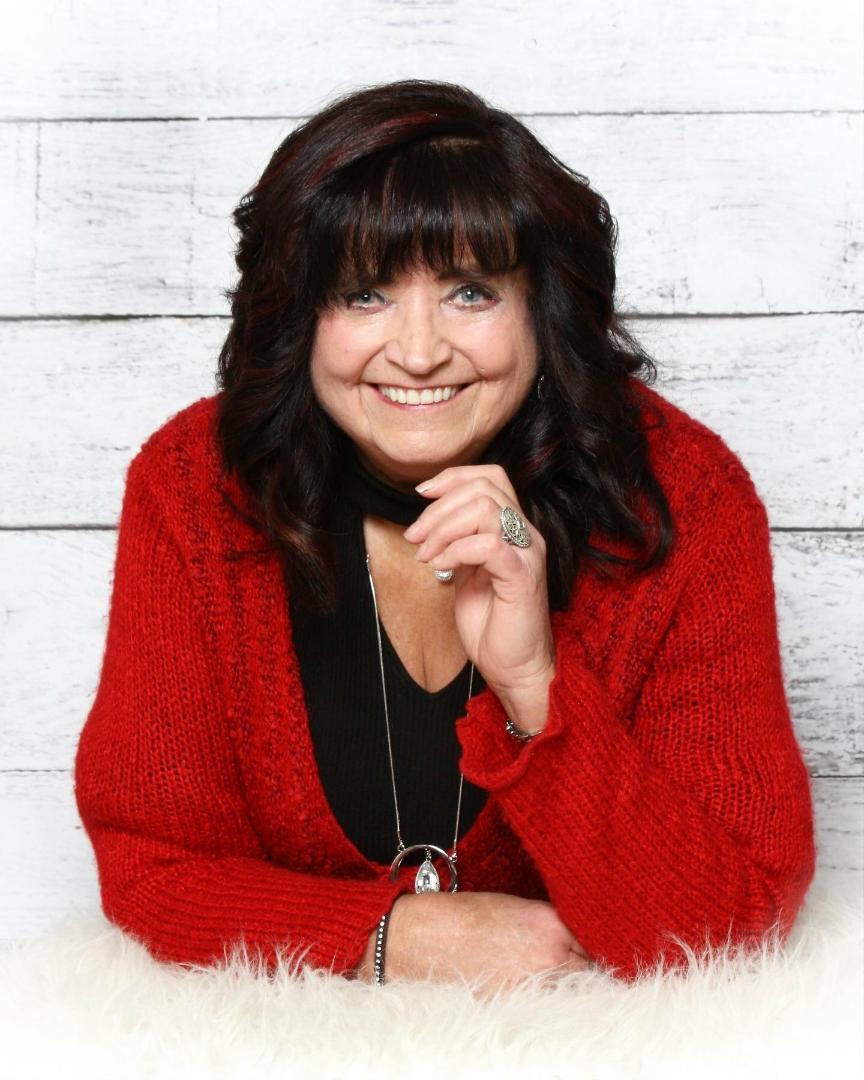 Elaine Dickie
