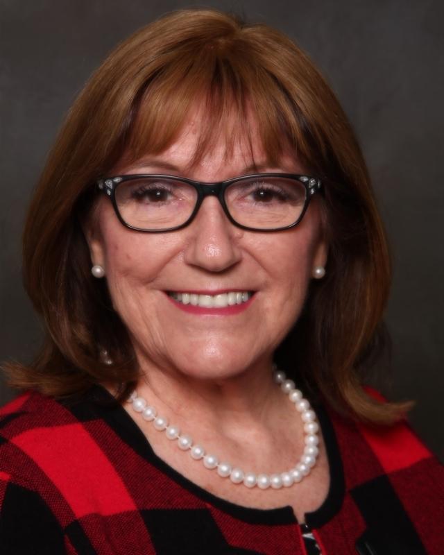 Linda Barnes