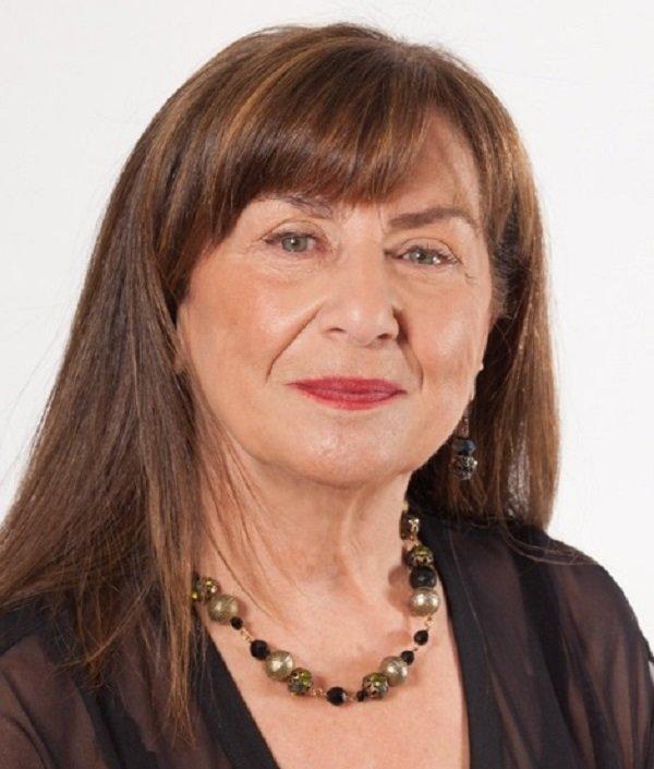 Louise Nassar Wagen