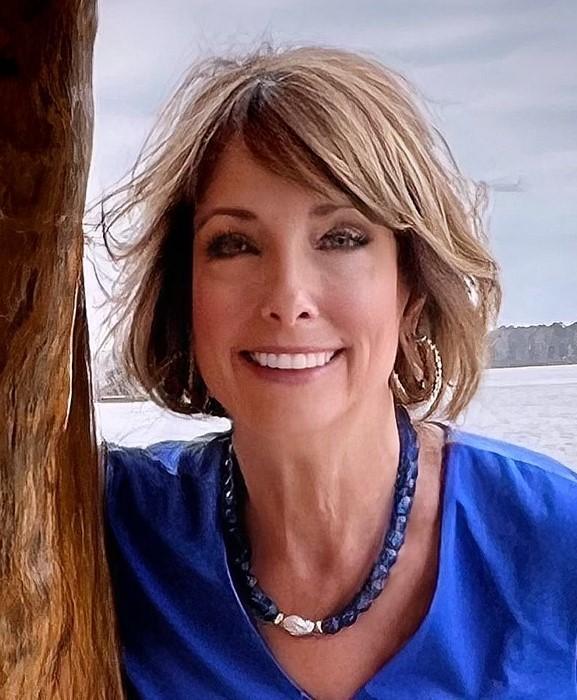 LeeAnn R Adams