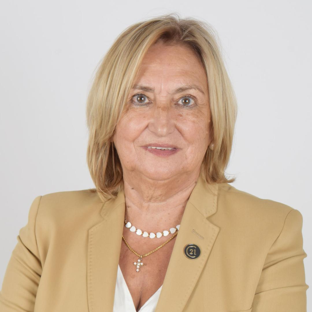 Alice Nicolau