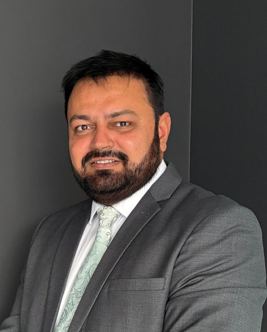 Davinder Bains