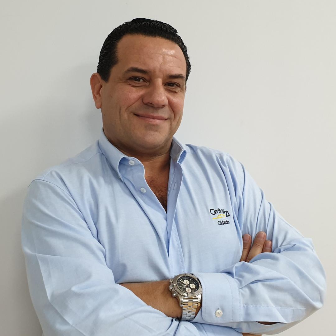 Luís Alcobia
