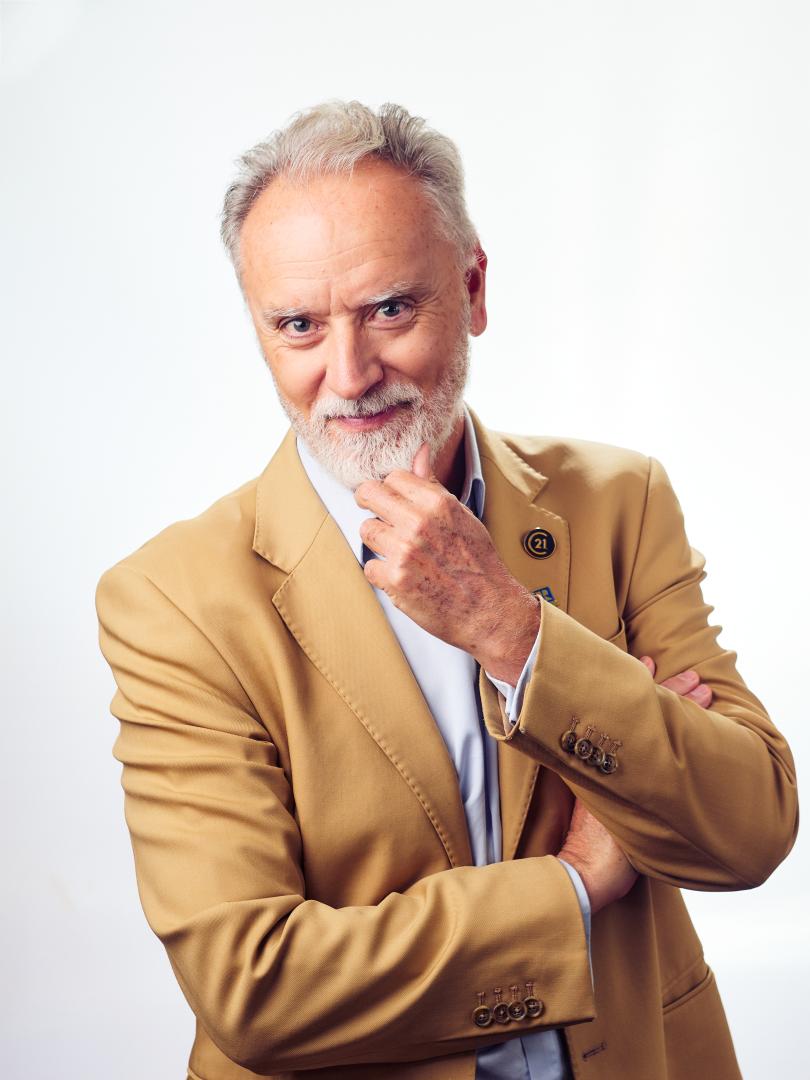 Néstor Lago  Domínguez