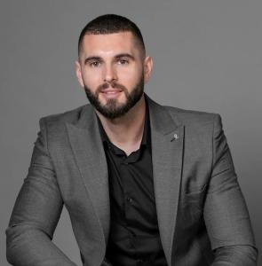 Akil Dimo