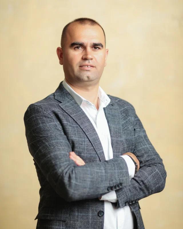 Uran Sinani