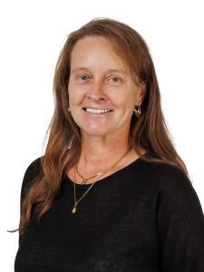 Petra  Russell