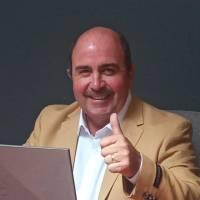 Arq. Juan José Quiroz Torres .