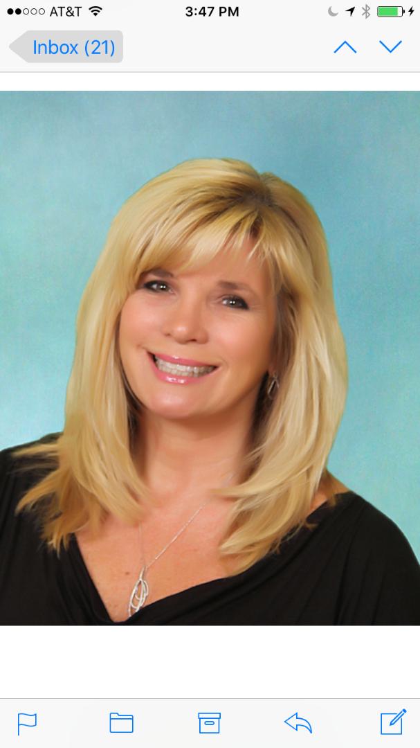 Lisa Surroz