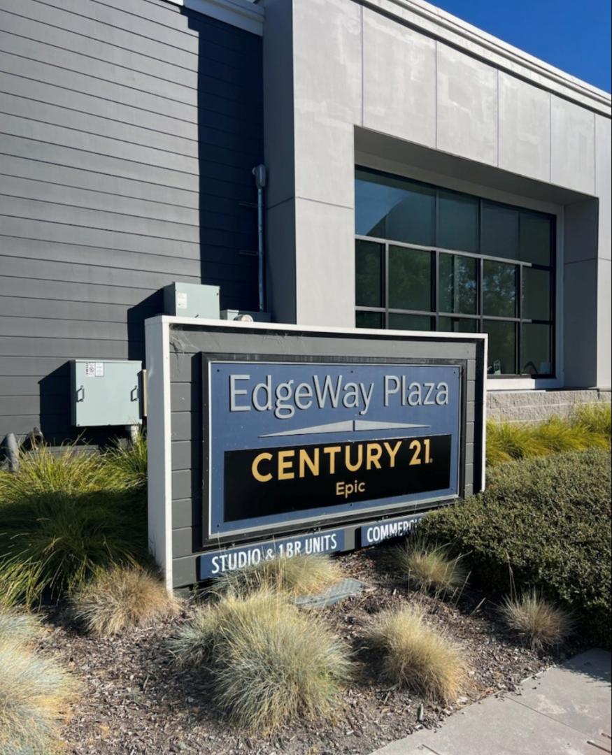 CENTURY 21 Epic