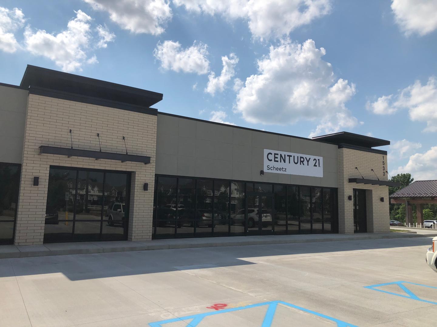 CENTURY 21 Scheetz