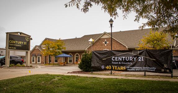 CENTURY 21 Professionals