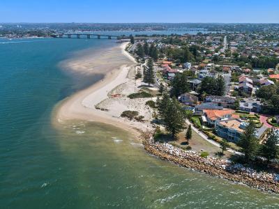 CENTURY 21 Bayside