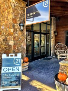 CENTURY 21 Teton Valley