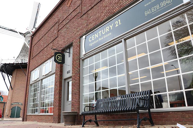 CENTURY 21 Signature Real Estate