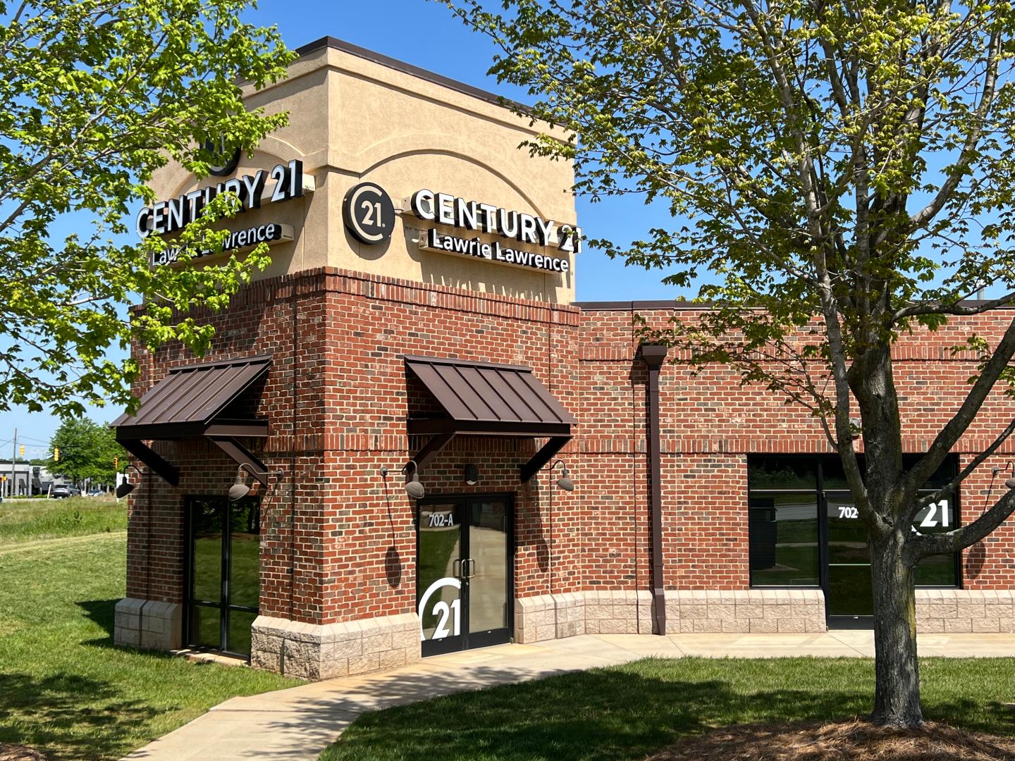 CENTURY 21 Lawrie Lawrence
