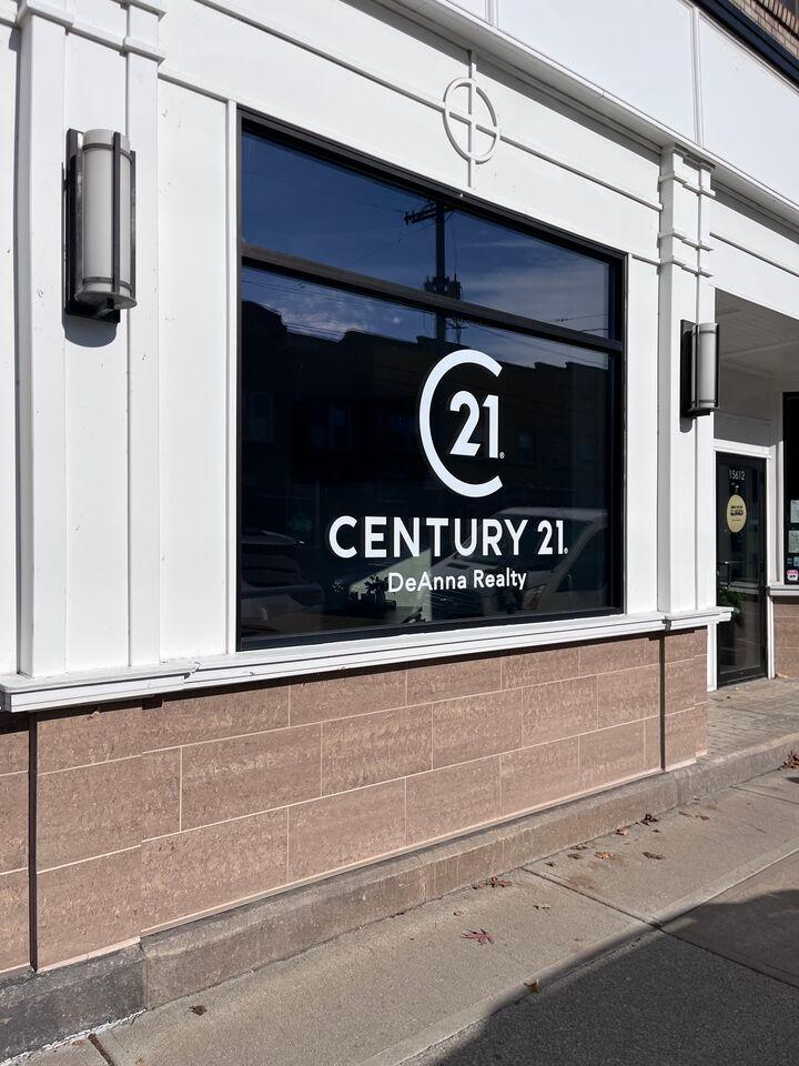 CENTURY 21 DeAnna Realty
