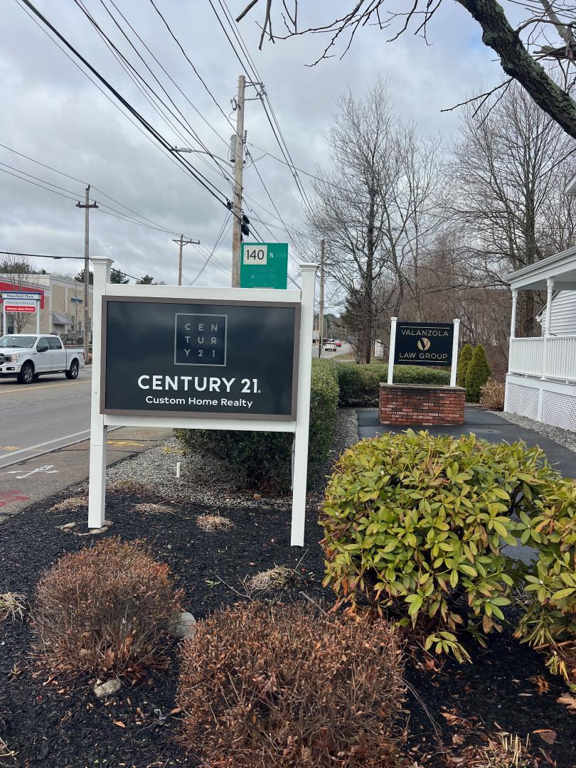 CENTURY 21 Custom Home Realty