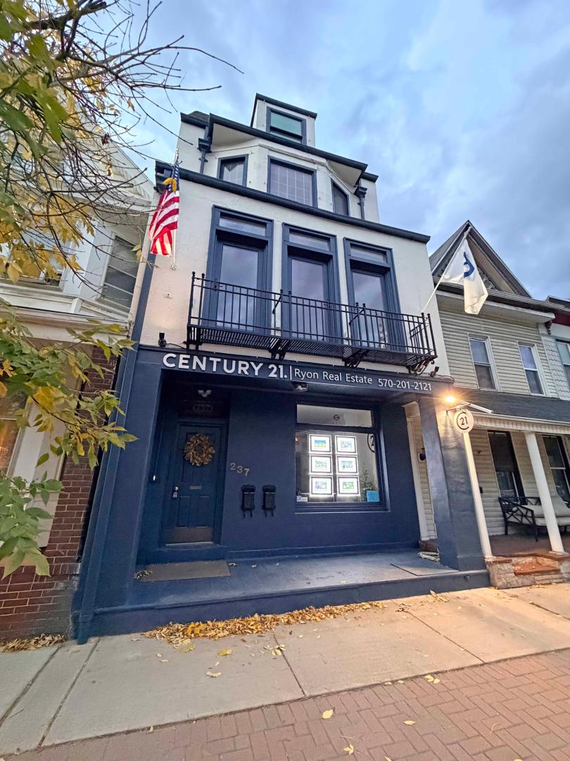 CENTURY 21 Ryon Real Estate