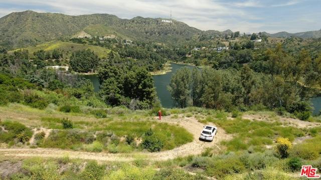 E Cahuenga Blvd, Los Angeles, California 90068