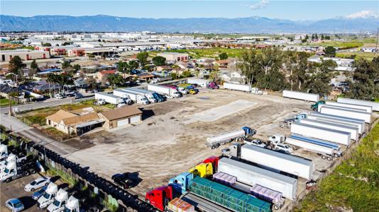 Lilac Avenue, Bloomington, California 92316