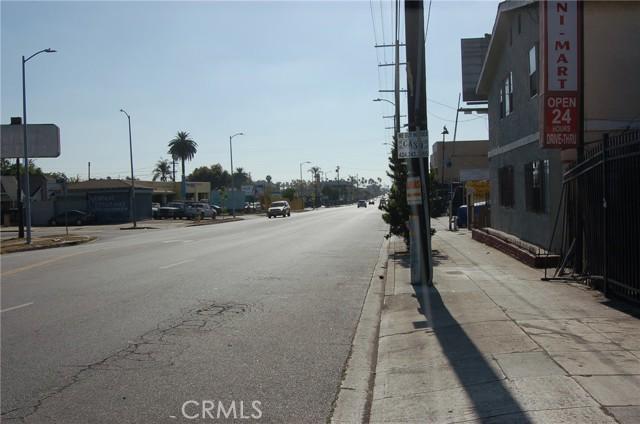 W SLAUSON Avenue, Los Angeles, California 90043