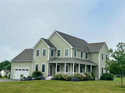 57 Randolph Way Way, Portsmouth, RI 02871, USA