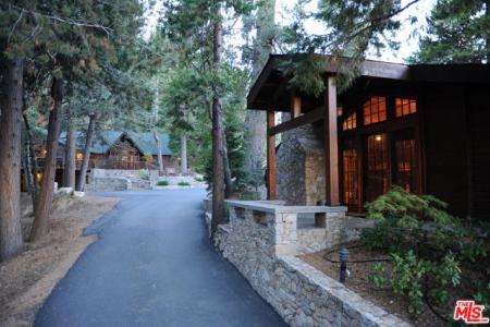 Mittry Lane, Lake Arrowhead, Kalifornia 92352, USA