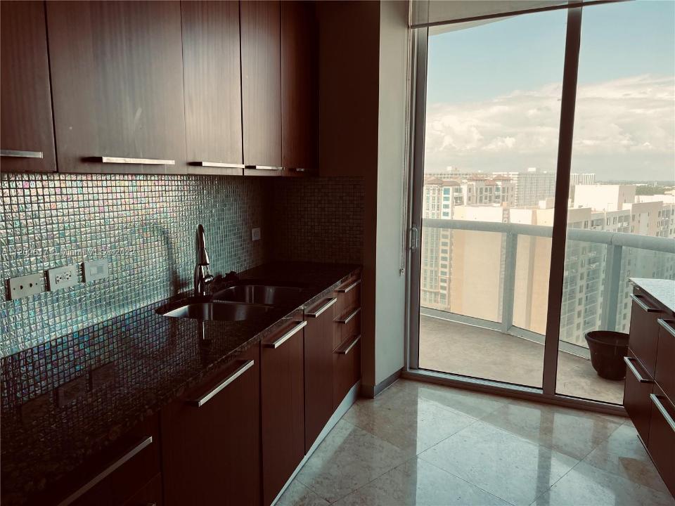16001 Collins Ave 1705, Sunny Isles Beach, 佛罗里达州 33160, 美国