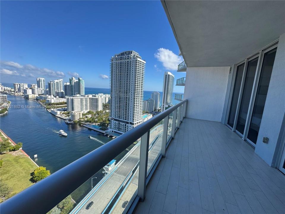2600 E Hallandale Beach 3104, Hallandale Beach, Floride 33009, États-Unis