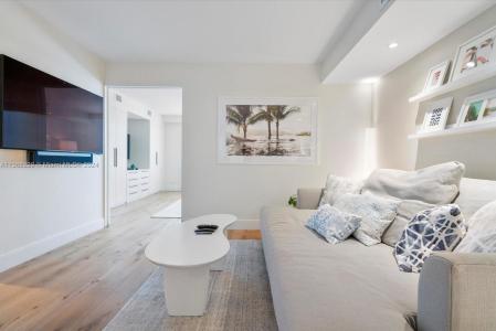 2301 Collins Ave 1536/1537, Miami Beach, Florida 33139, USA
