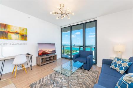 650 NE 2nd Ave 2 bedroom, Miami, Florida 33132, USA