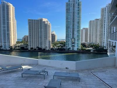 325 S Biscayne Blvd 3716, Miami, Florida 33131, USA