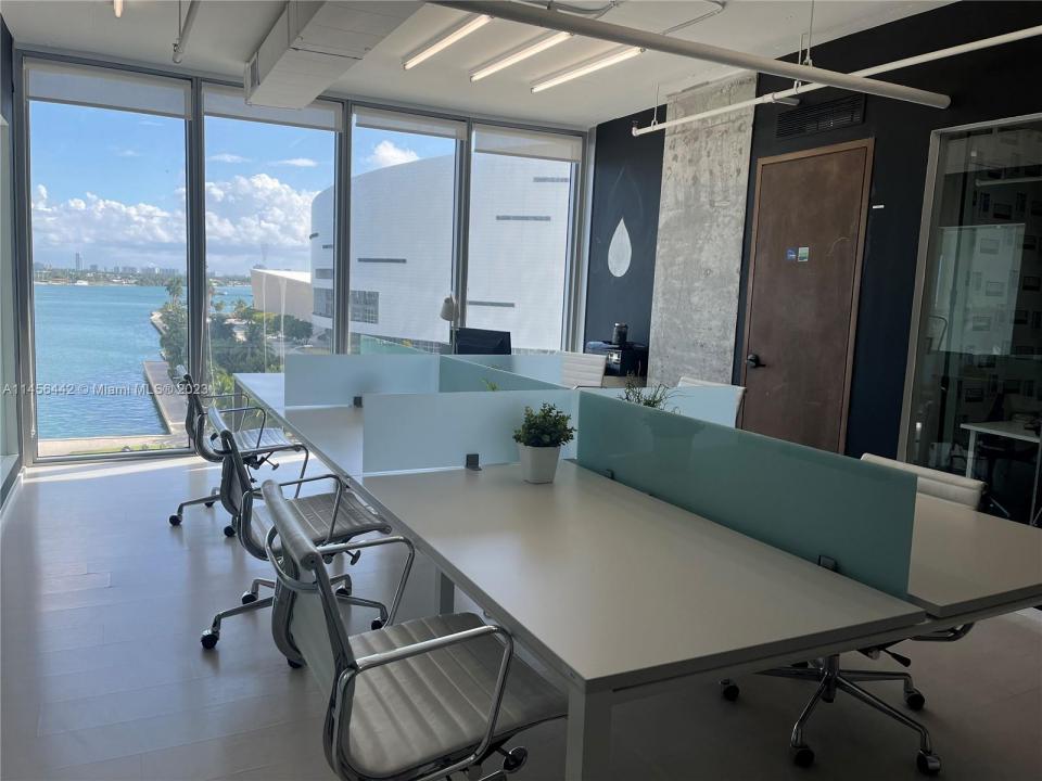 888 Biscayne Blvd, Miami, Florida 33132, USA