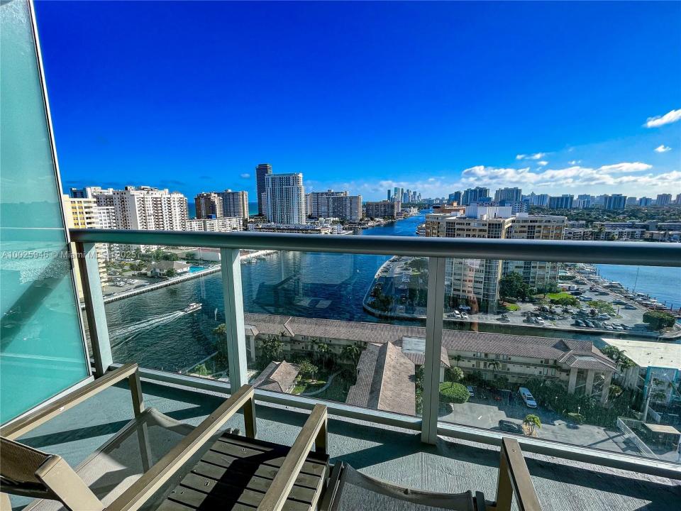 2602 E HALLANDALE BEACH BLVD 1605, Hallandale Beach, Florida 33009, USA