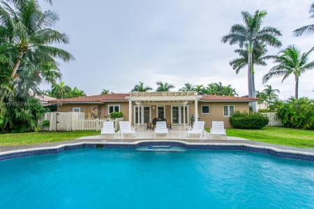 714 Harrison St, Hollywood, Florida 33019, USA