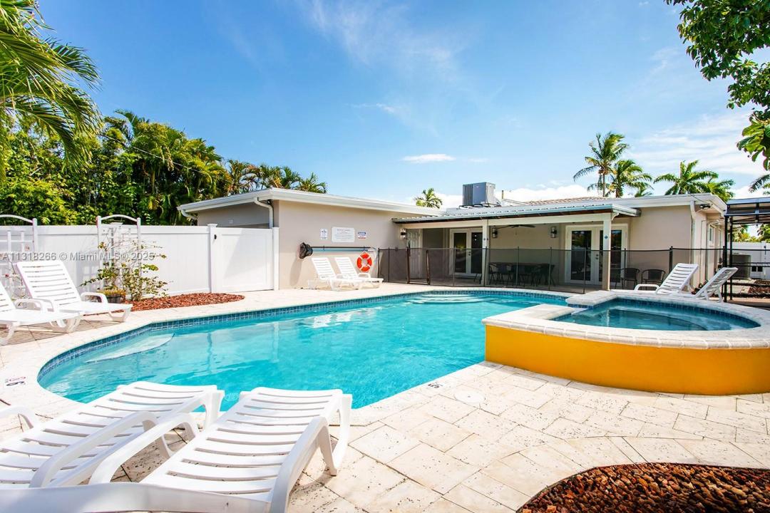 1311 Rodman St, Hollywood, Floride 33019, États-Unis