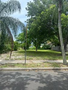 3014 Greenwood Ave, West Palm Beach, Florida 33407, USA
