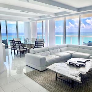 6365 Collins Ave 3803, Miami Beach, Florida 33141, USA