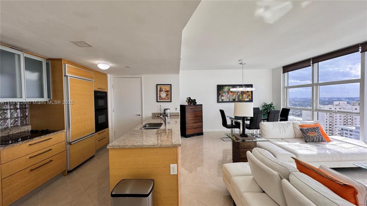 1830 S Ocean Dr 2407, Hallandale Beach, Floride 33009, États-Unis