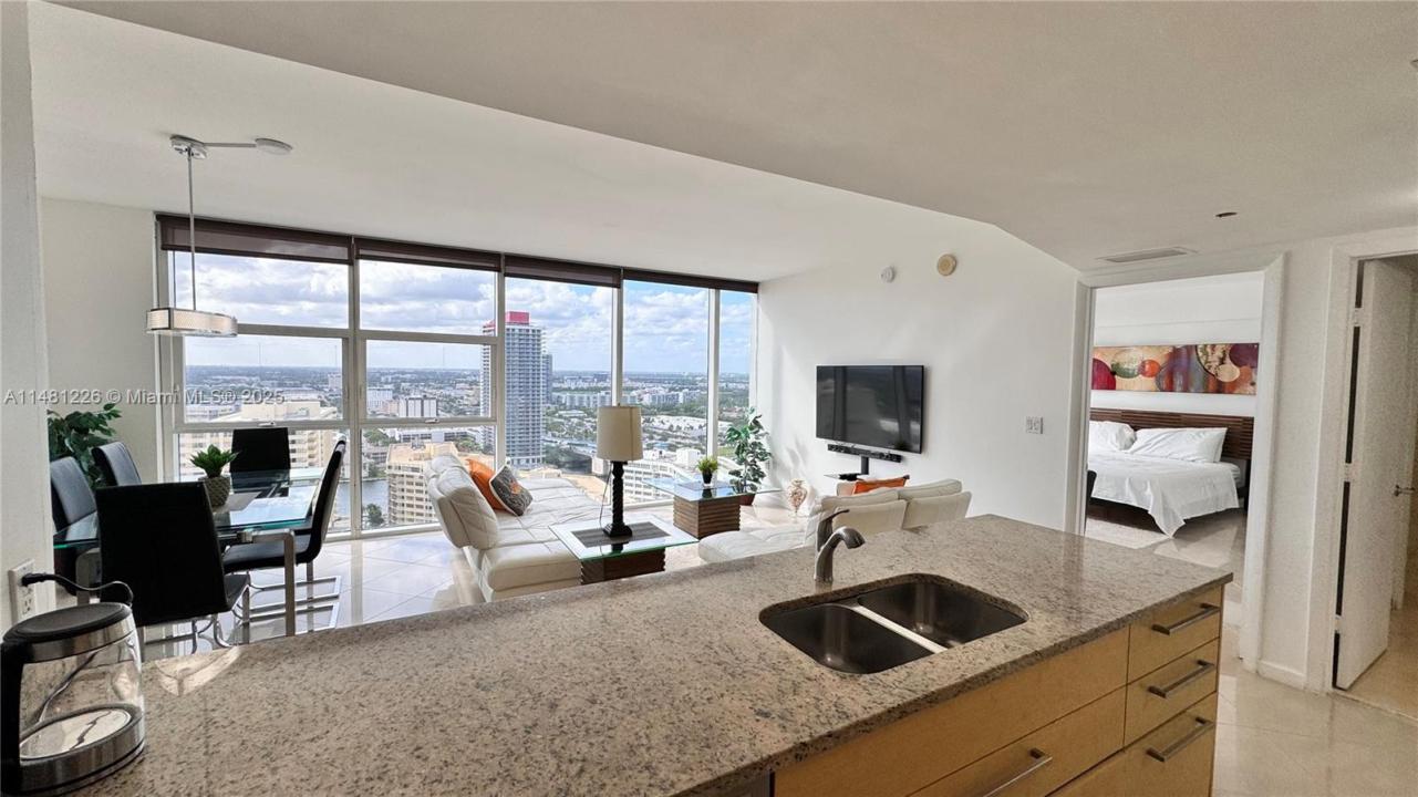 1830 S Ocean Dr 2407, Hallandale Beach, Floride 33009, États-Unis